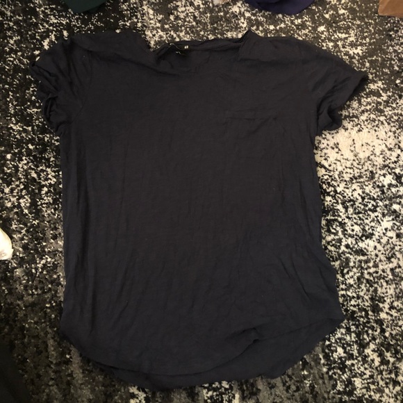 H&M Tops - 🦊 Navy blue tee